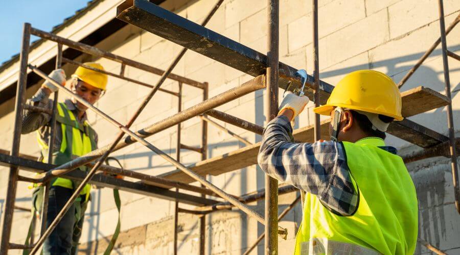 Professional gutter cleaning in Patterson, LA